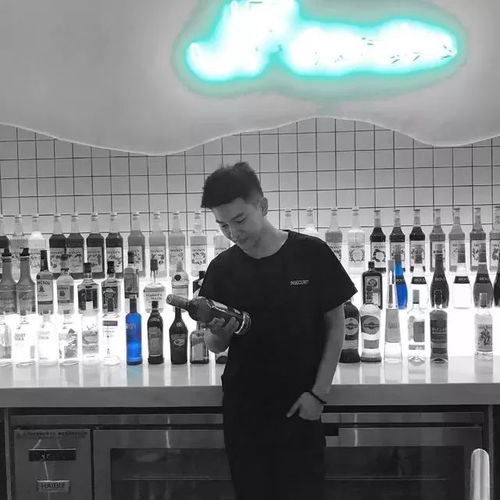 從餐館小哥到網絡大咖 一位酒店管理人的逆襲之路